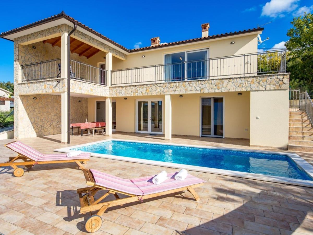 Villa Valente With Pool Labin  Bagian luar foto