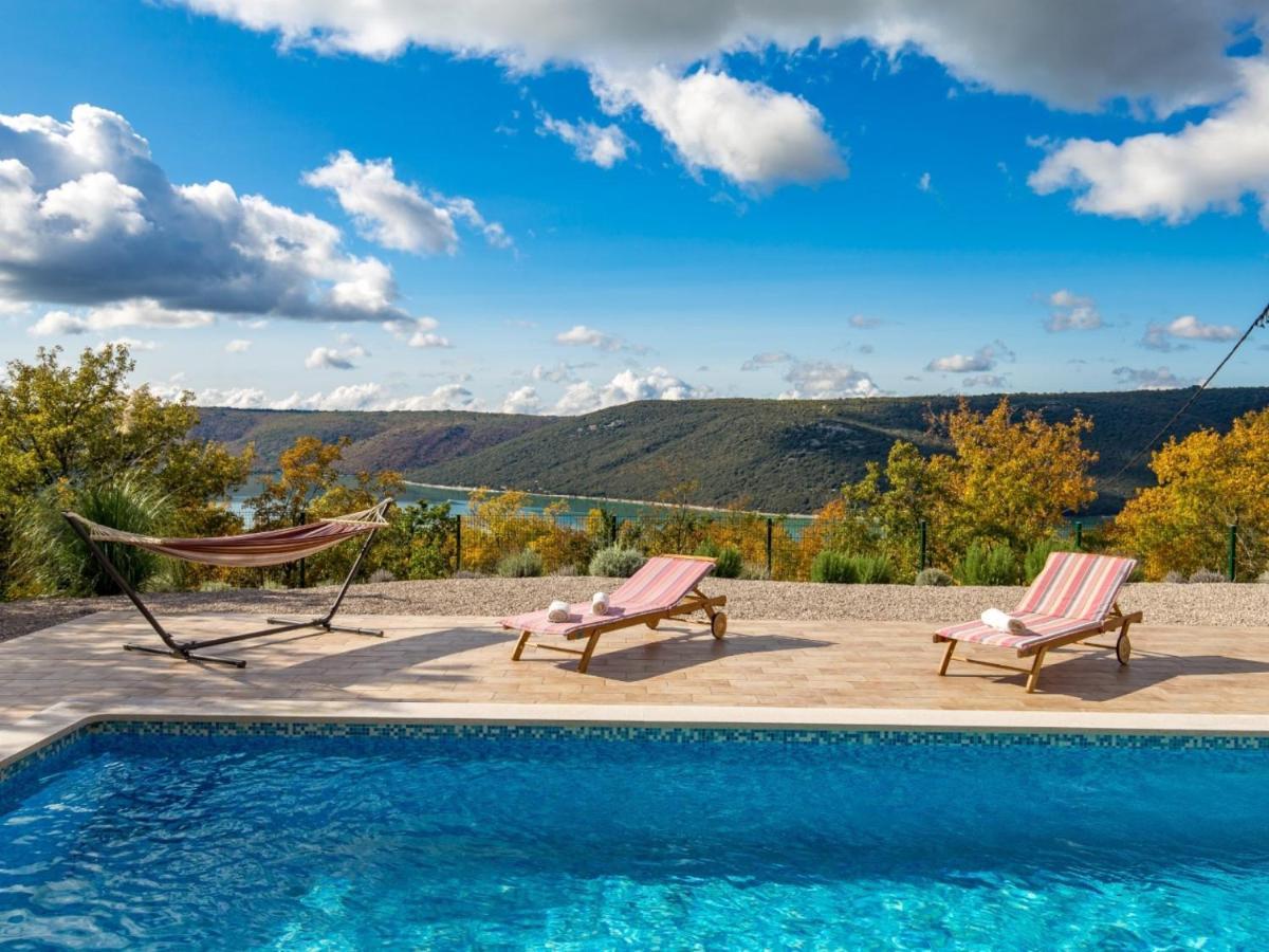 Villa Valente With Pool Labin  Bagian luar foto